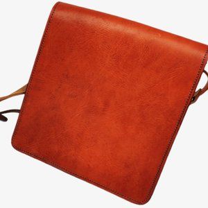 Vintage 70s Italian Natural Leather Square Messeng
